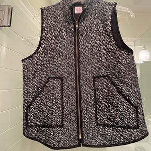 Beautiful houndstooth vest